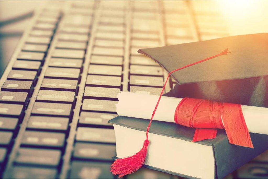 Virtual, Near-Peer Advising Could Help Fill The College Pipeline