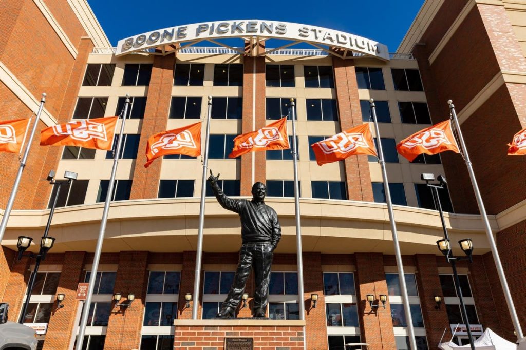 Oklahoma State Receives $120 Million From T. Boone Pickens Foundation