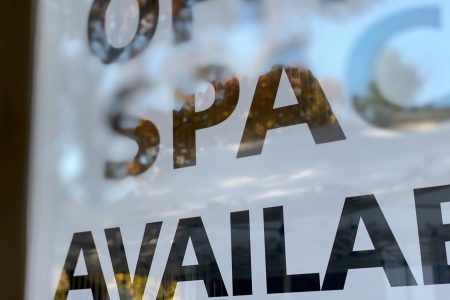 to Lease a Retail Space