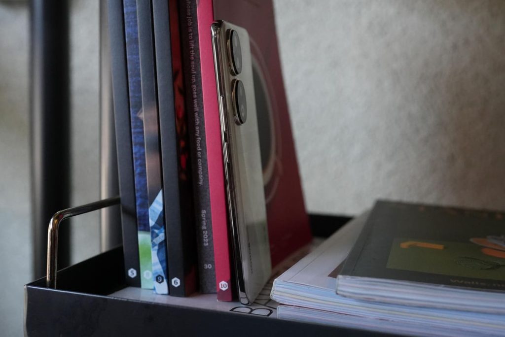 Honor 90 Review: The Sleekest And Lightest