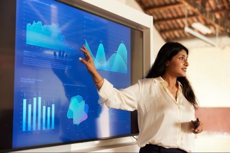 3 Ways Leaders Can Use Data to Grow in Shrinking Economies