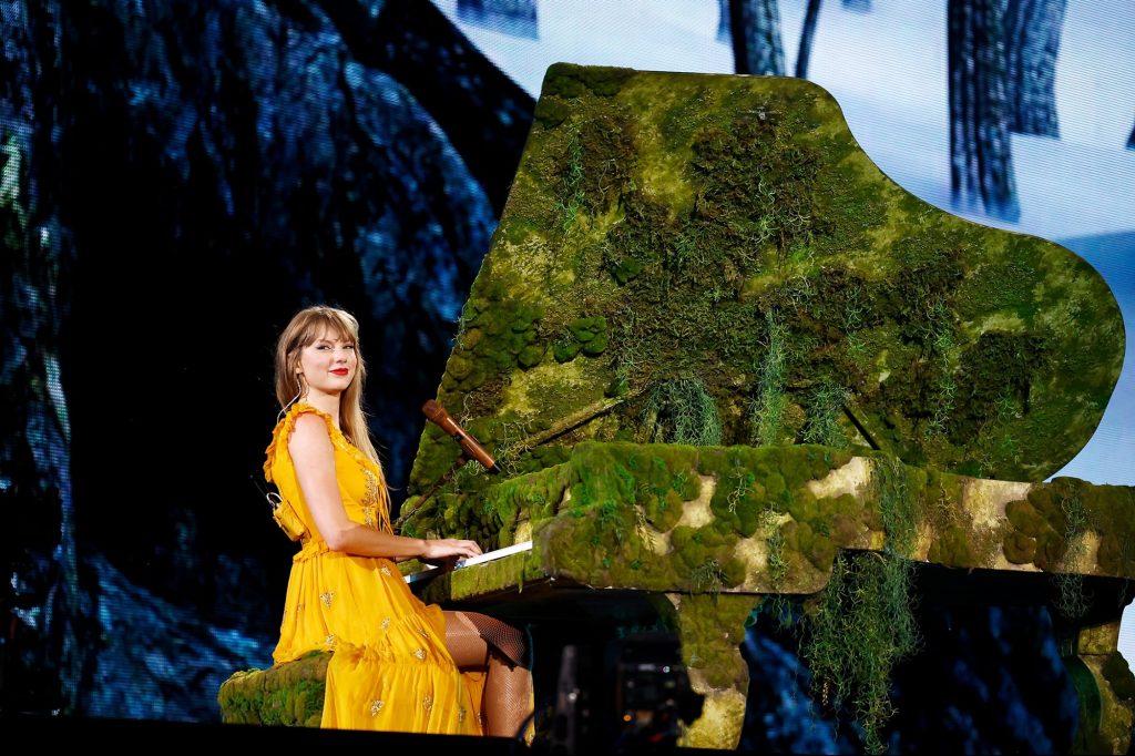 4 Personal Branding Lessons From Taylor Swift