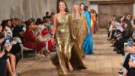 7 Ways to Crafting Content With New York Fashion Week Flair