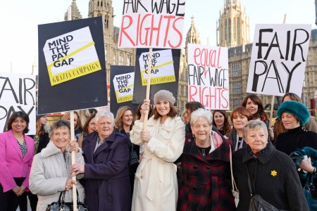 A Substantial Gender Pay Gap In Healthcare Persists