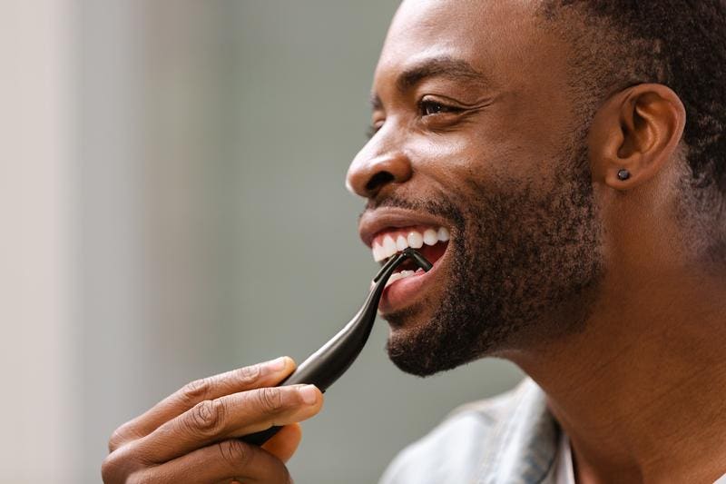 How Oral Care Startup Flaus Wants To Make Flossing Accessible To Everyone